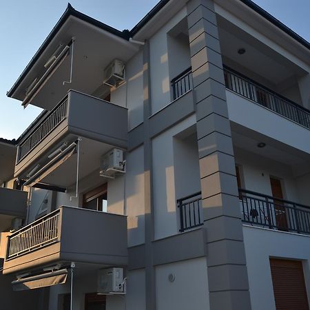 Grey House Apartments 尼基季 外观 照片