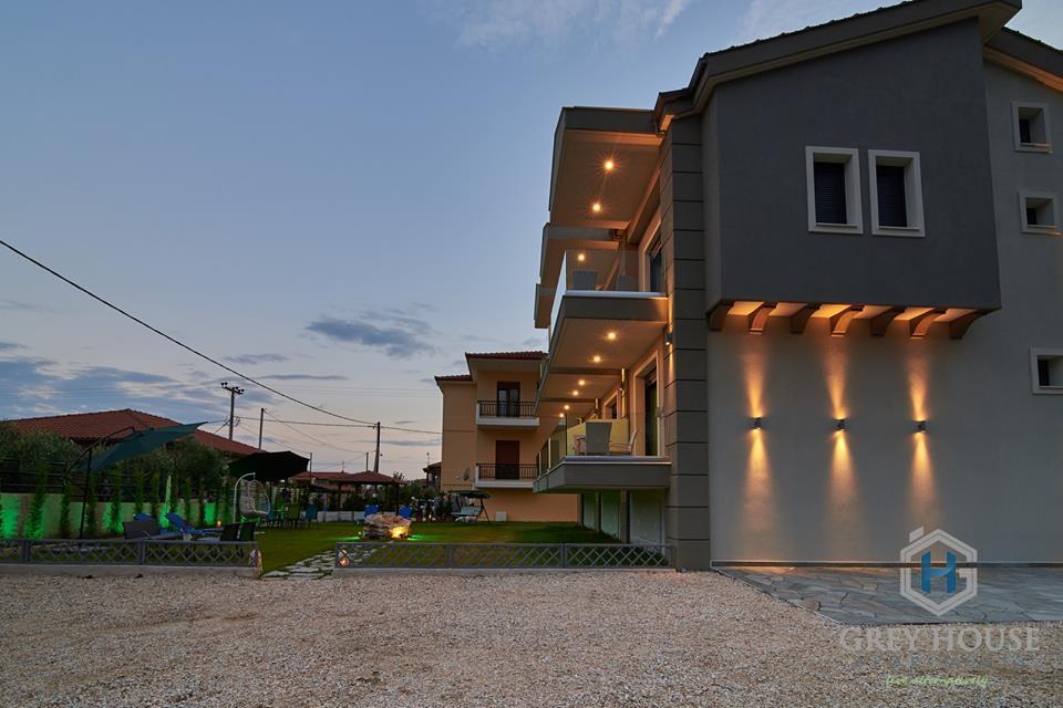Grey House Apartments 尼基季 外观 照片