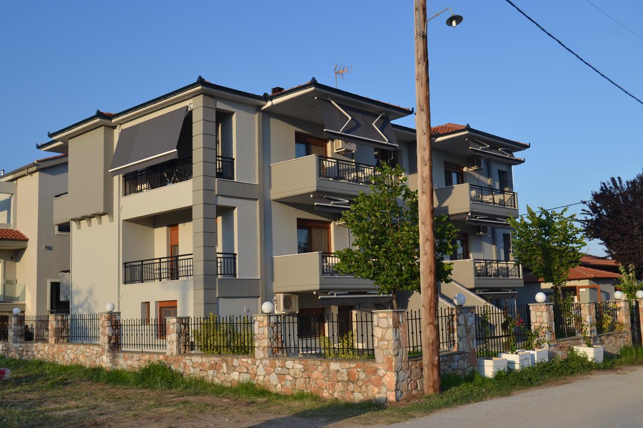 Grey House Apartments 尼基季 外观 照片