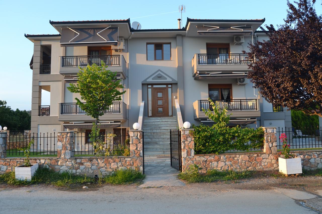 Grey House Apartments 尼基季 外观 照片